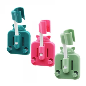 RENKLİ PLASTİK & OTURAN KEDİ FİGÜRLÜ DUŞ ASKISI 4 YÖN OYNAR BAŞLIK